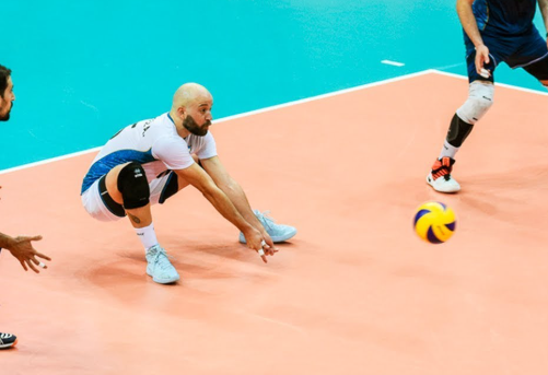 teknik-serve-voli-float-untuk-ganggu-fokus-lawan