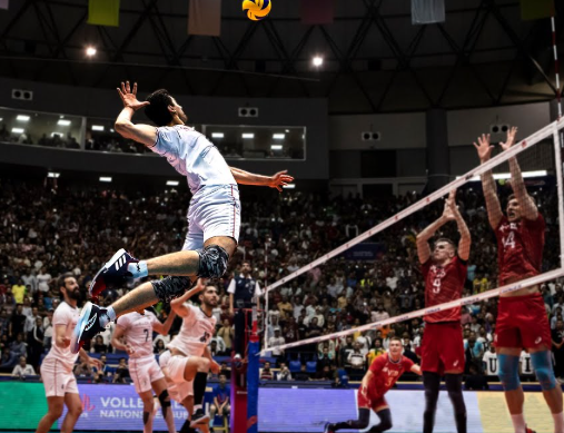 Apa Peran Seorang Spiker Dalam Permainan Bola Voli