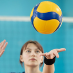 Servis Nanggung dan Pantulan Aneh sebagai Penentu Hoki di Voli